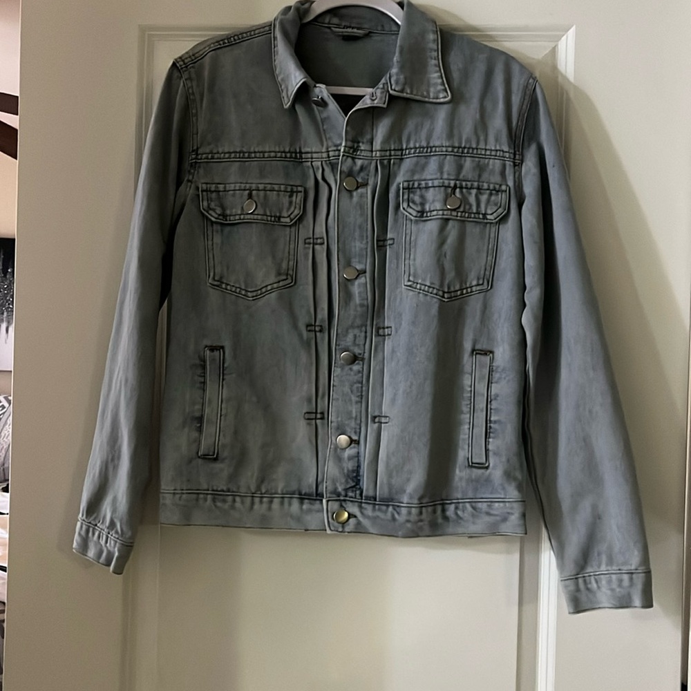 Jean Jacket w/pockets!